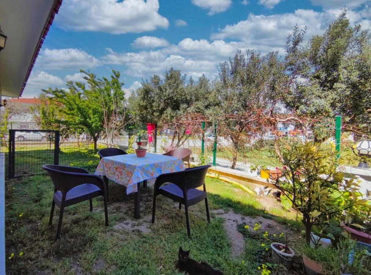 Enjoy The Cesme Bed & Breakfast Exterior photo