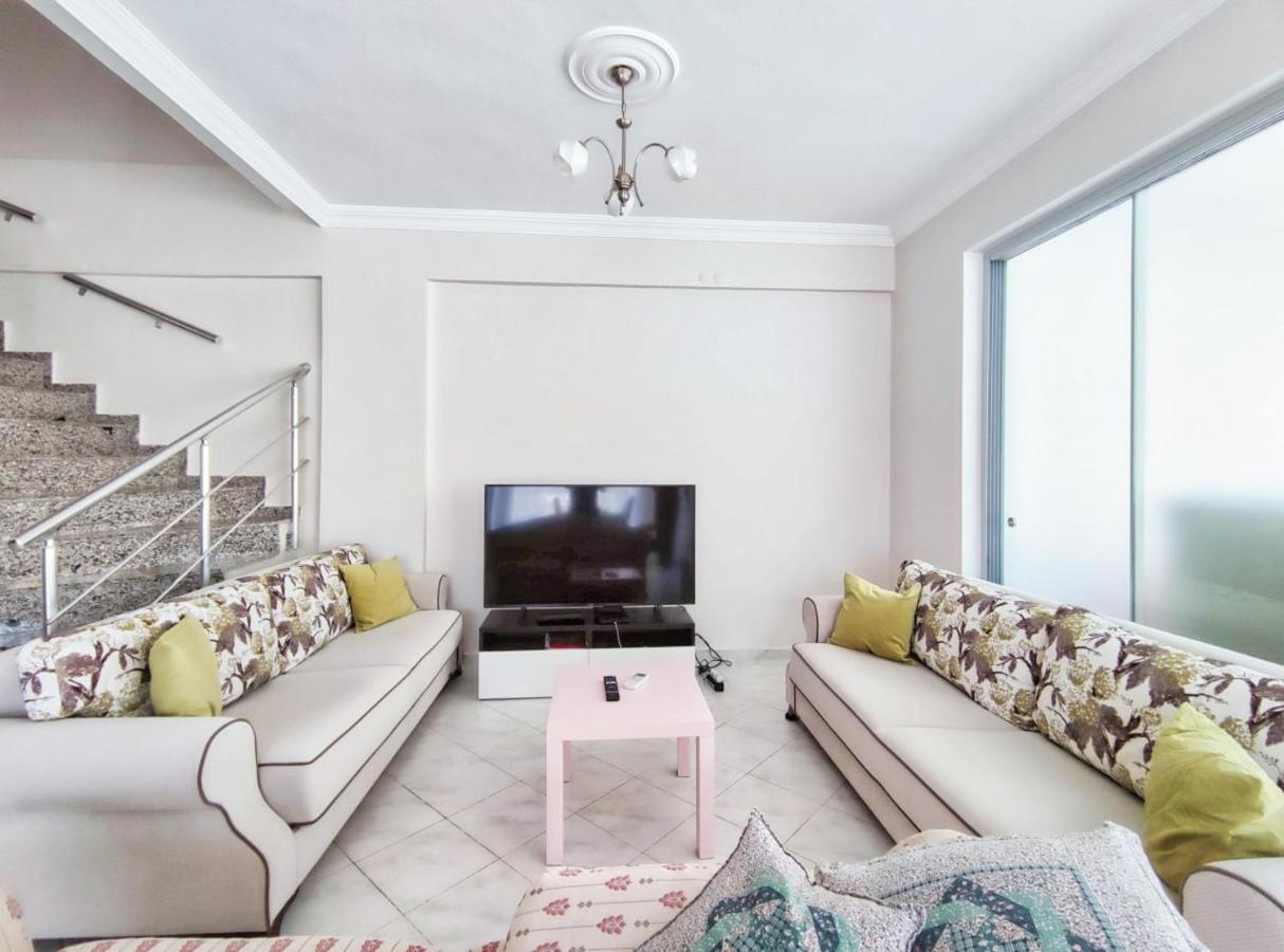 Enjoy The Cesme Bed & Breakfast Exterior photo