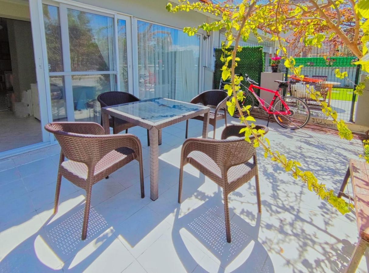 Enjoy The Cesme Bed & Breakfast Exterior photo